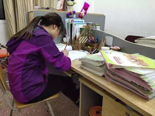 老師們的“夜生活”—東外小學部老師們的秘密 老師們的“夜生活”—東外小學部老師們的秘密