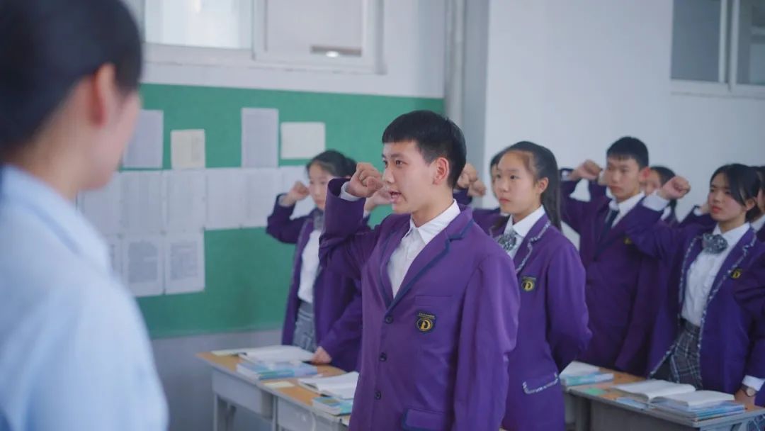 熱烈祝賀洛陽(yáng)東方外國(guó)語(yǔ)學(xué)校2020中考洛一高過(guò)線人數(shù)破百
