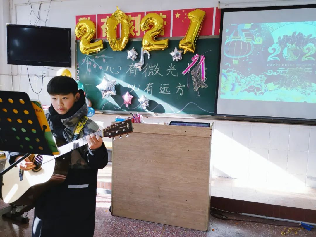 「心有家國，情系東外 」洛陽東外元旦文藝匯演圓滿落幕