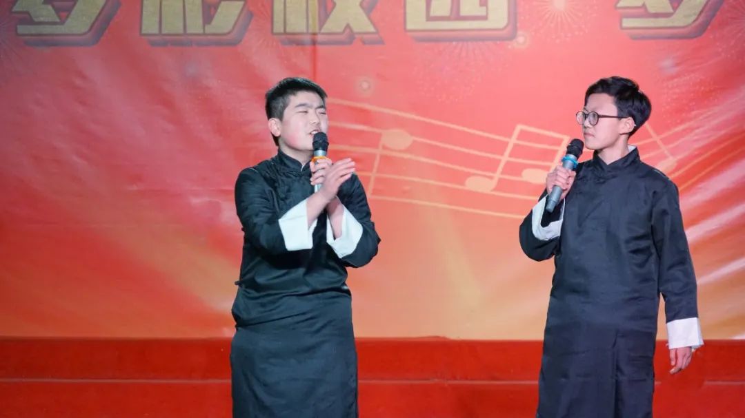 「心有家國，情系東外 」洛陽東外元旦文藝匯演圓滿落幕