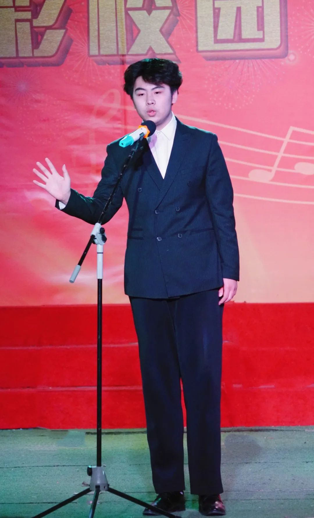 「心有家國，情系東外 」洛陽東外元旦文藝匯演圓滿落幕