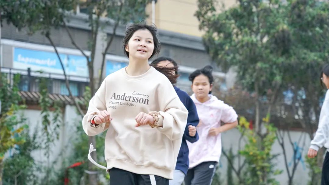 青春東外，強(qiáng)國有我丨洛陽東外初中部體質(zhì)健康達(dá)標(biāo)運(yùn)動(dòng)會(huì)