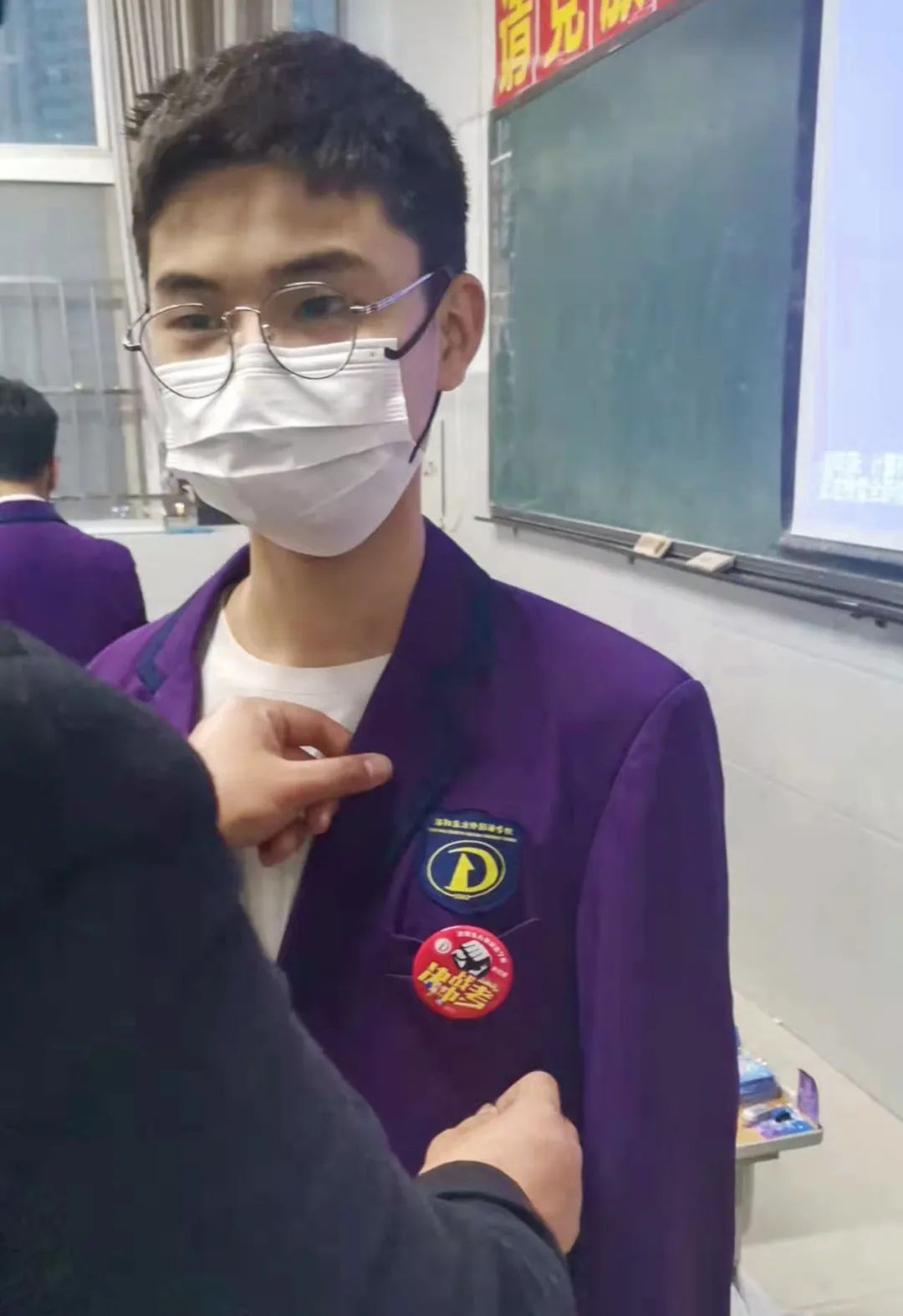 心存凌云志，一起向未來丨洛陽(yáng)東外2022中考線上百日沖刺誓師大會(huì)