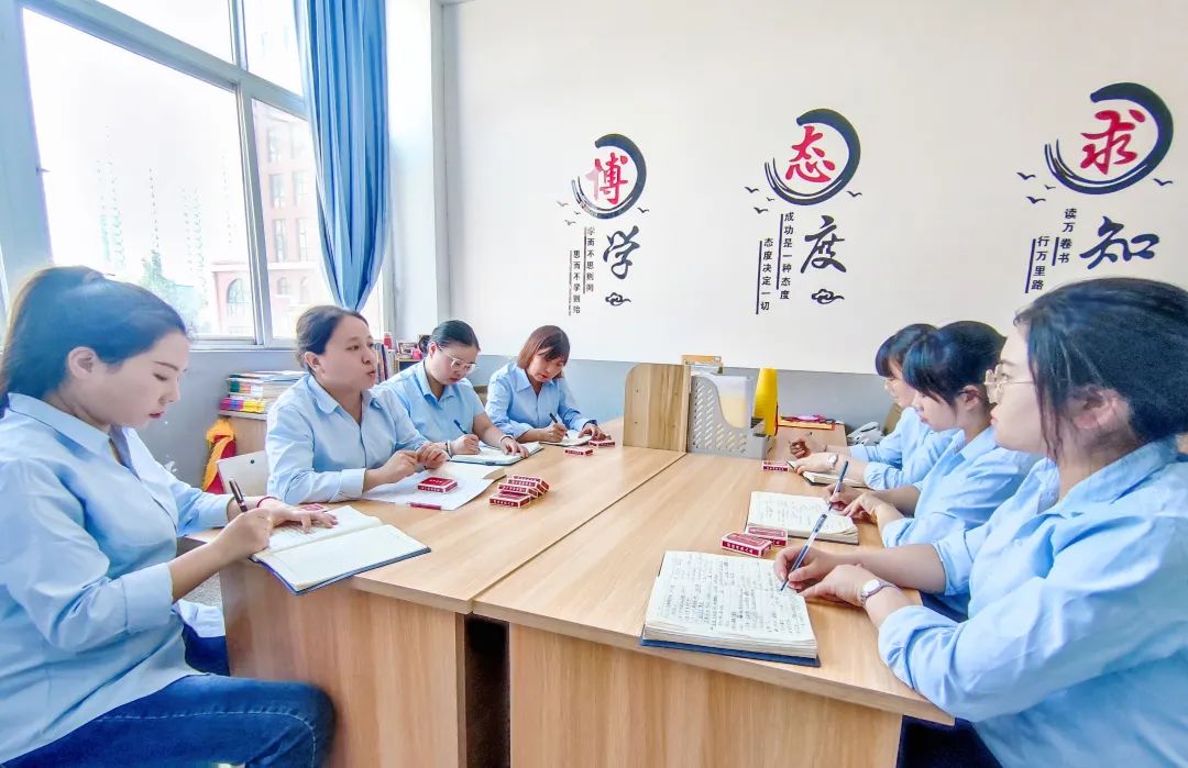 「寓教于樂 巧學古詩」東外小學部巧借撲克牌玩轉(zhuǎn)古詩詞系列活動