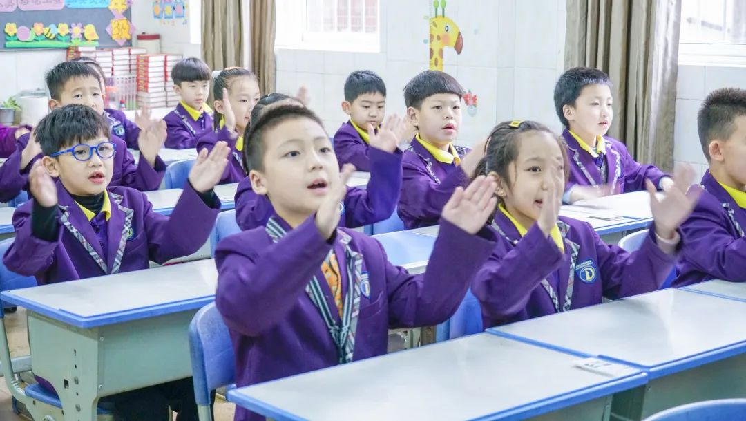 「寓教于樂 巧學古詩」東外小學部巧借撲克牌玩轉(zhuǎn)古詩詞系列活動