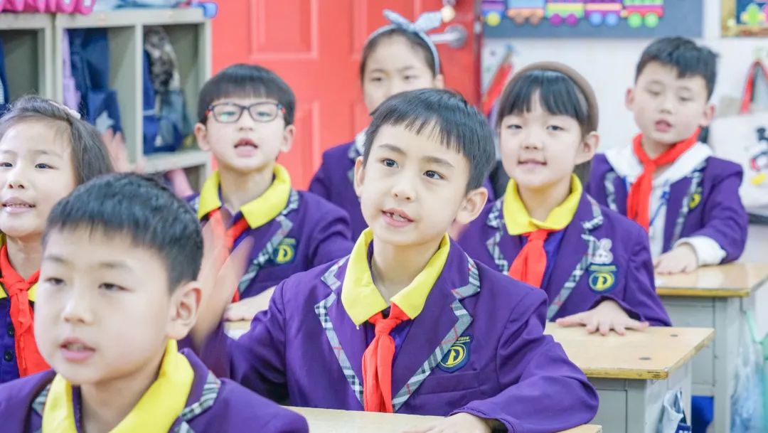 「寓教于樂 巧學古詩」東外小學部巧借撲克牌玩轉(zhuǎn)古詩詞系列活動