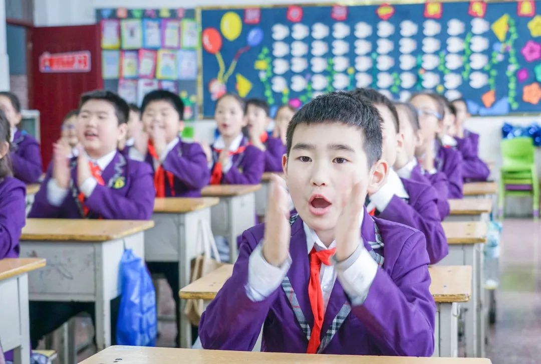 「寓教于樂 巧學古詩」東外小學部巧借撲克牌玩轉(zhuǎn)古詩詞系列活動