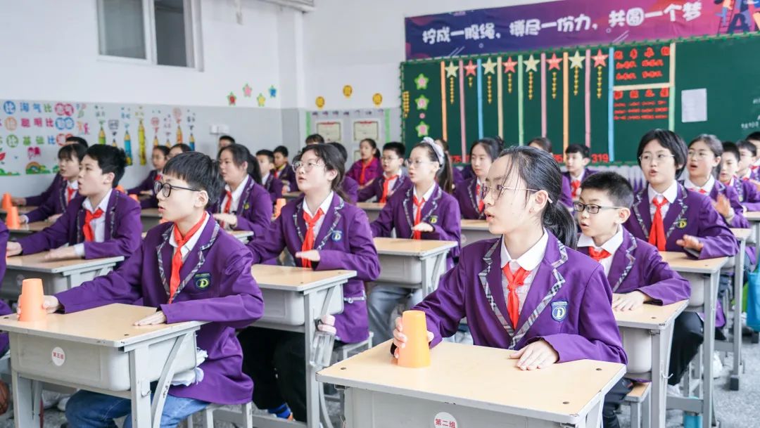 「寓教于樂 巧學古詩」東外小學部巧借撲克牌玩轉(zhuǎn)古詩詞系列活動