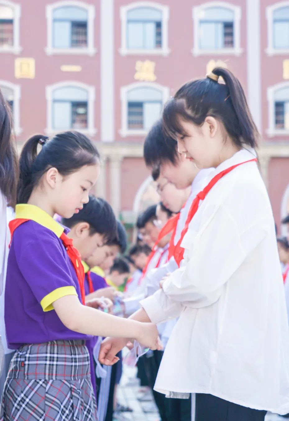 青春不散場(chǎng)，追夢(mèng)再出發(fā)——洛陽東外2022屆小學(xué)生畢業(yè)典禮