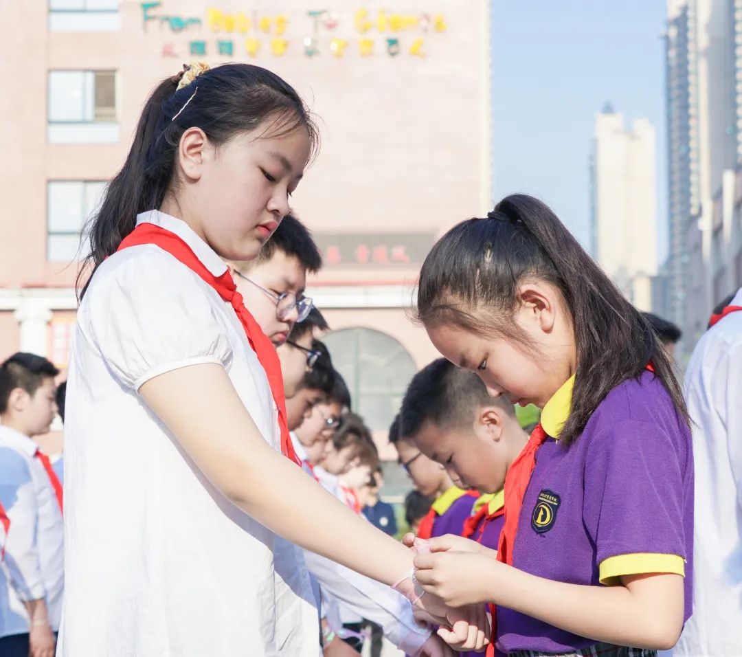 青春不散場(chǎng)，追夢(mèng)再出發(fā)——洛陽東外2022屆小學(xué)生畢業(yè)典禮