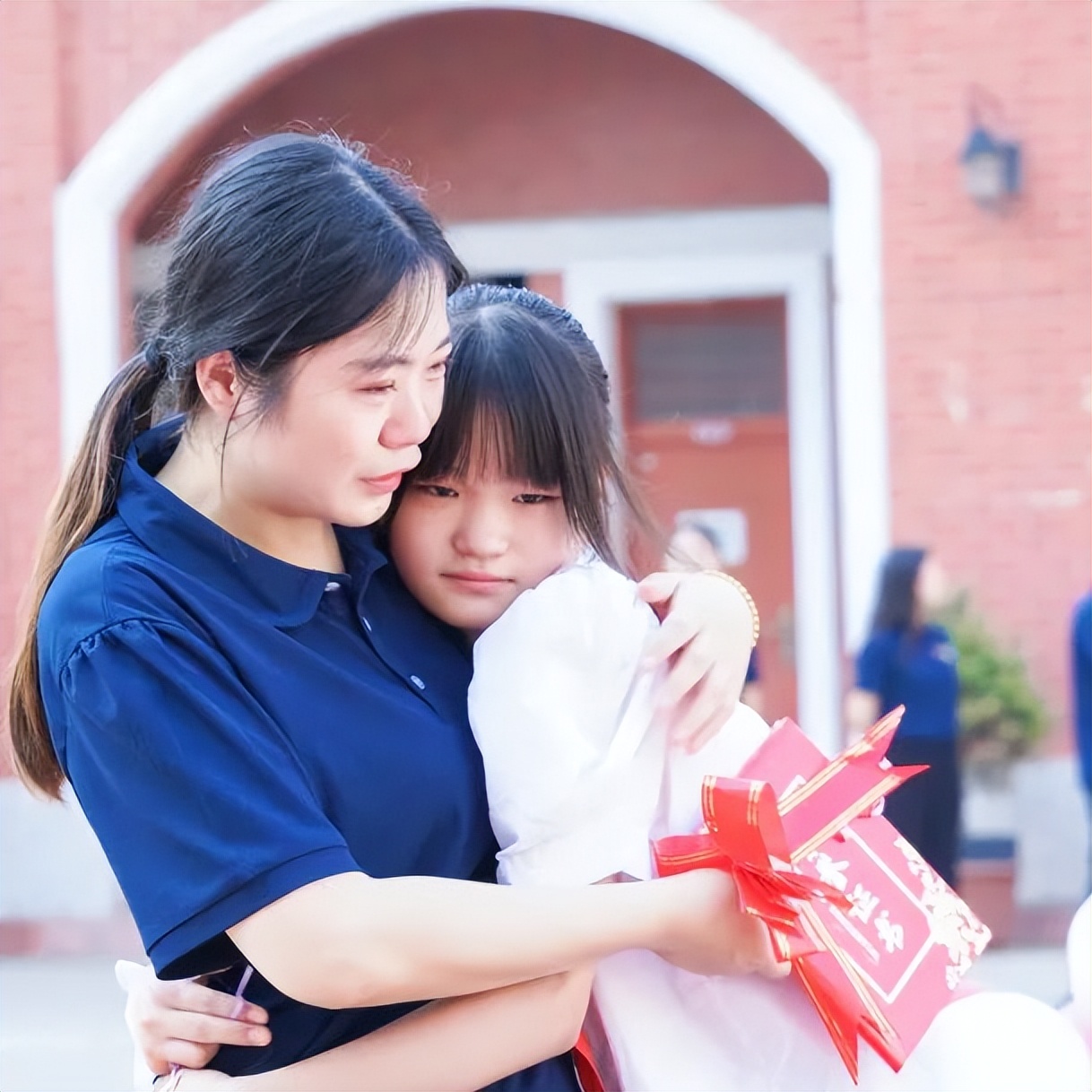 青春不散場(chǎng)，追夢(mèng)再出發(fā)——洛陽東外2022屆小學(xué)生畢業(yè)典禮